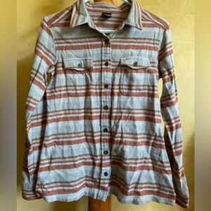 Patagonia Women’s Fjord Organic Cotton Flannel Button-Down Shirt
